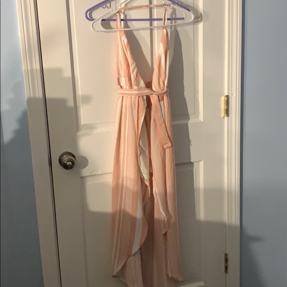 Gorgeous cross tie summer maxi dress!